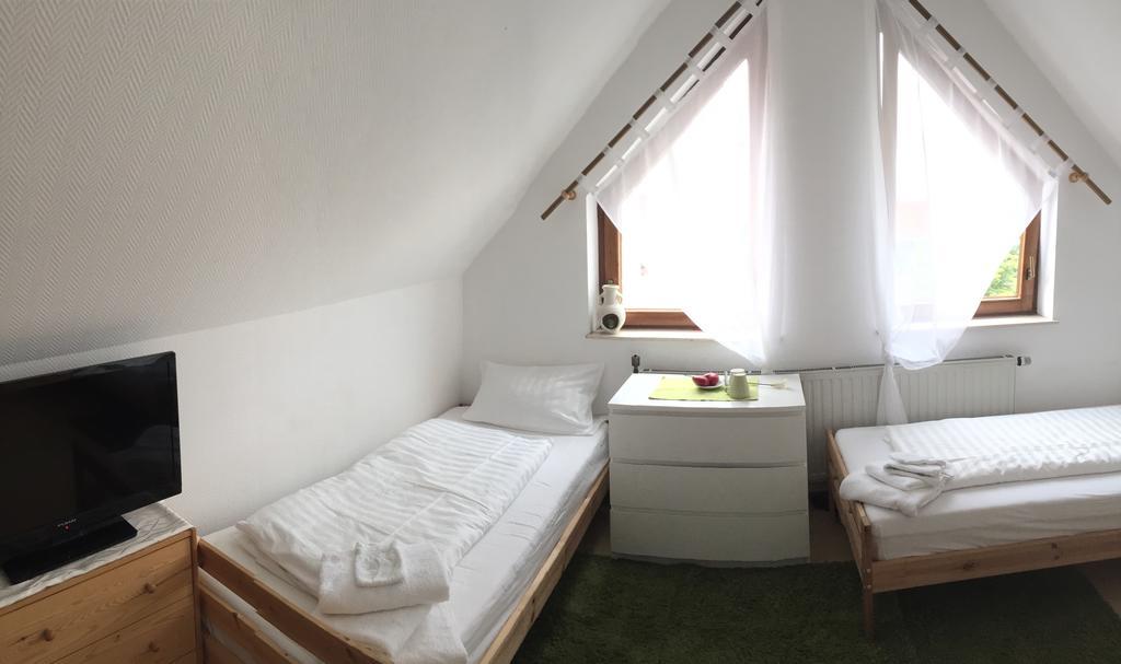Motels21 Sersheim Habitación foto